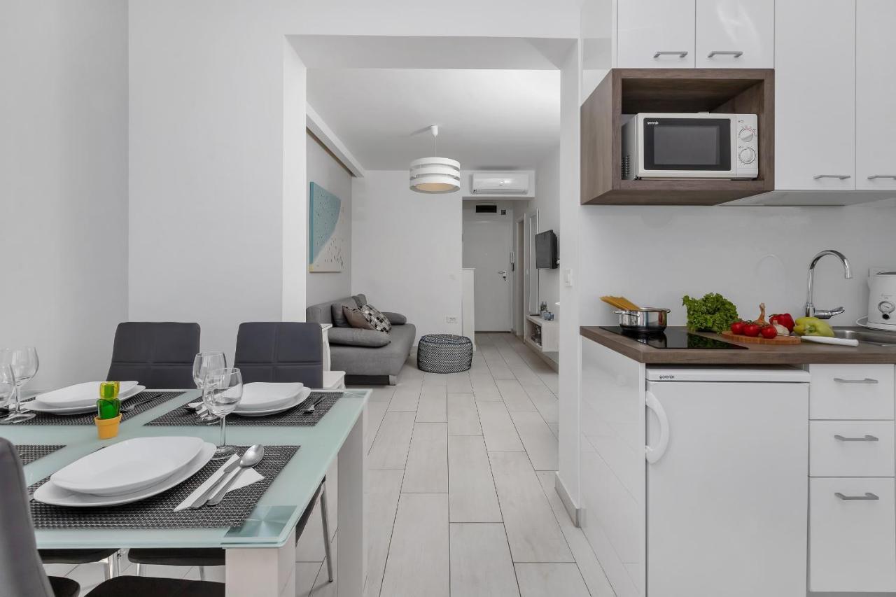 פודגורה Apartments Villa Joy מראה חיצוני תמונה