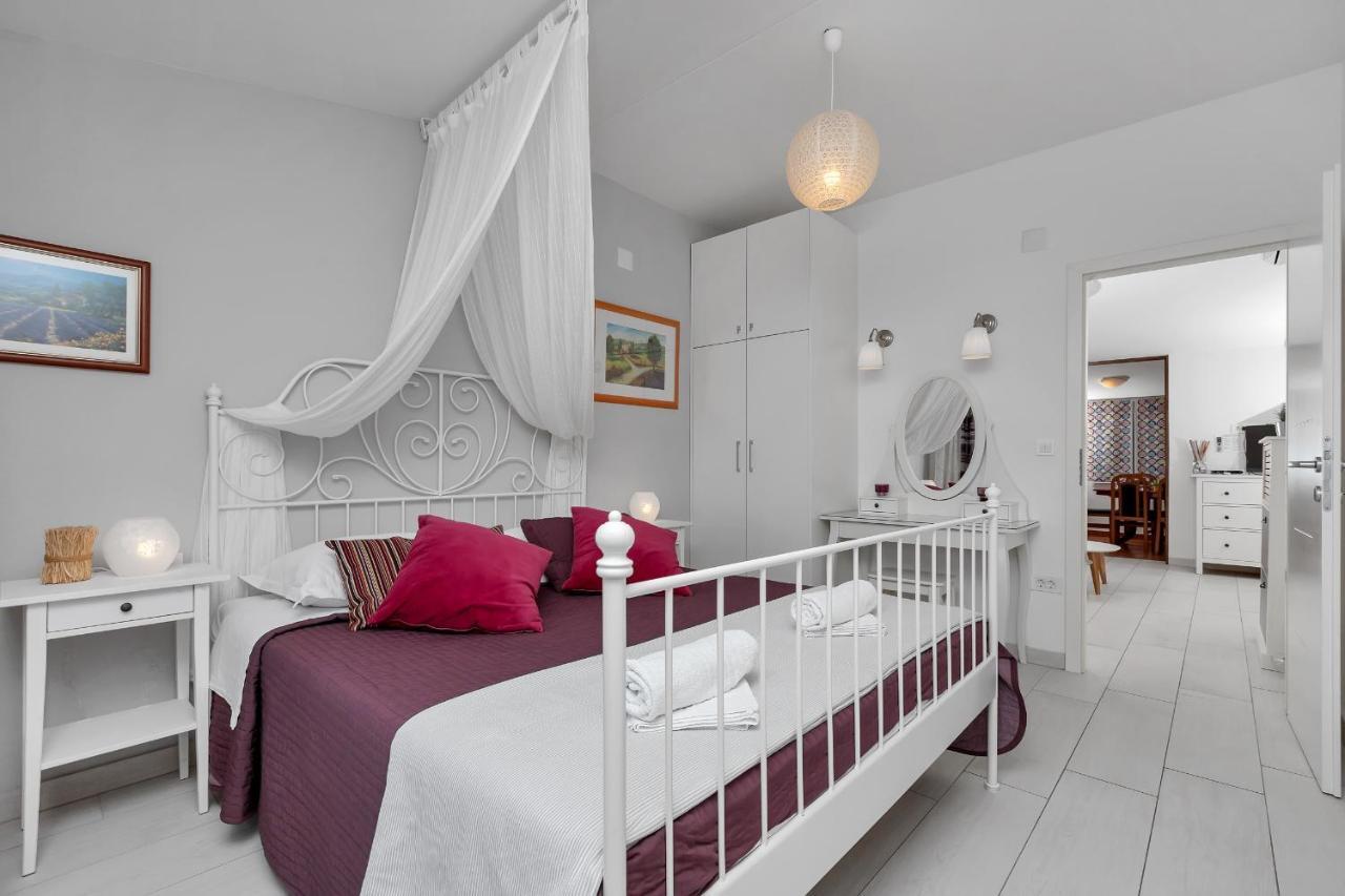 פודגורה Apartments Villa Joy מראה חיצוני תמונה